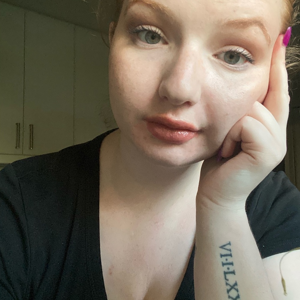 Meet your Posher, Chloe